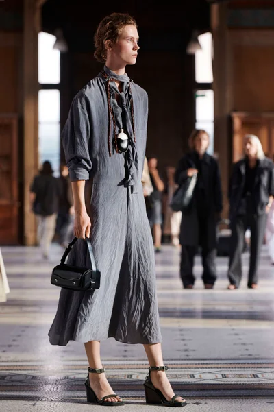 Look 17
